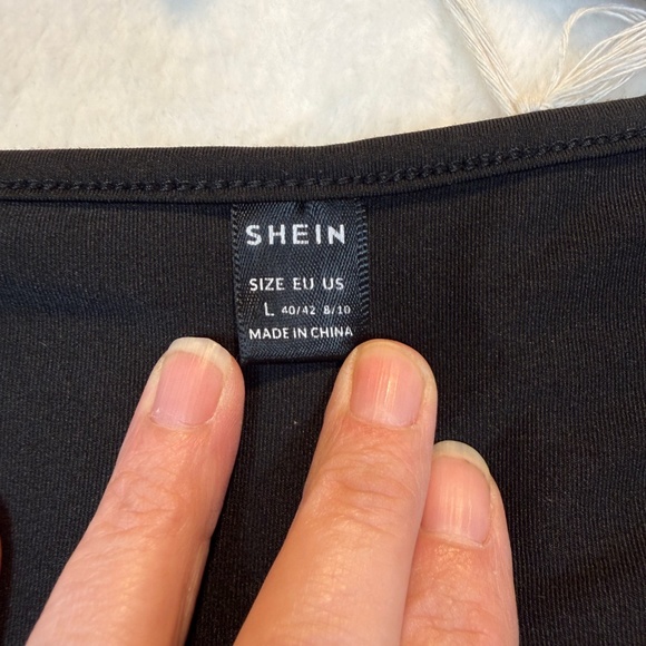 Shein Cropped Top Womens Size Large Black Cut out 90s Long Sleeve Goth Grunge - Picture 3 of 9